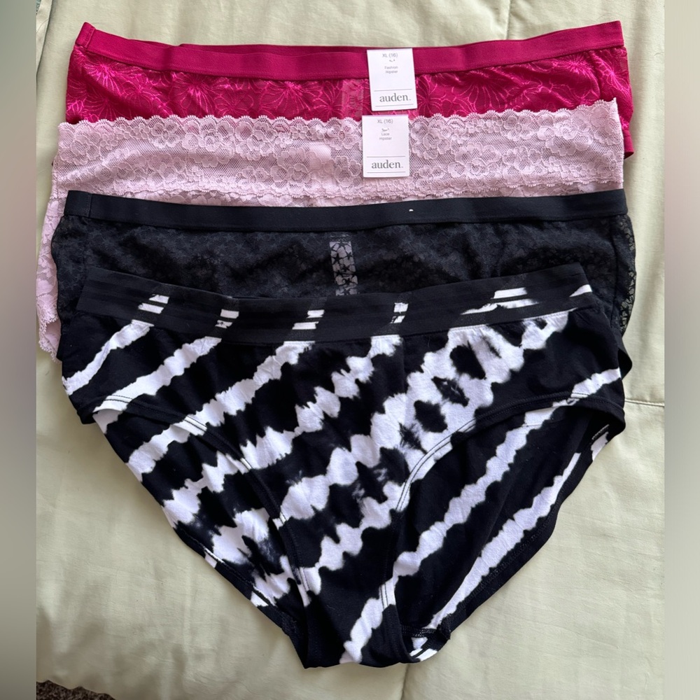 Set of 4 Auden briefs nwt/nwot